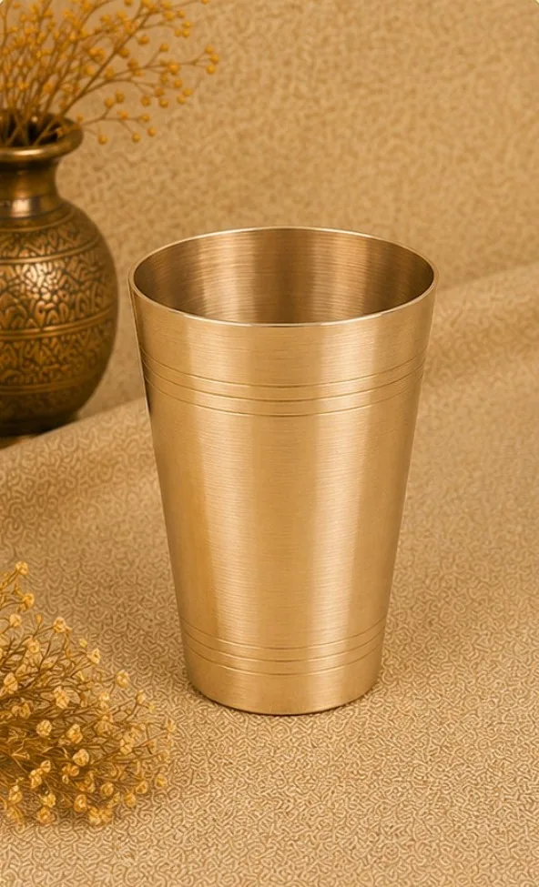 Pure kansa glass with fine banded lines